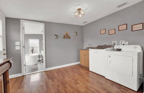 Luxury Bathroom Home with Game Room 25 Mins to PCB - Foto 55