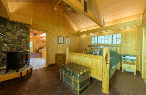 Glen Lake Cabin in the Woods - Photo 23