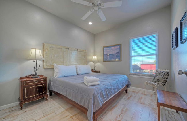 Bay Haven w/ Shared Boat Dock & Waterfront Pool Big Trout by Avantstay - Foto 15