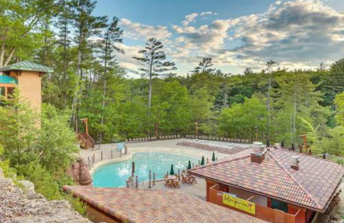 Family Getaway - Outdoor Activity Oasis - Mins to Downtown and Water Parks - Jacuzzi - Game Rm - Foto 42