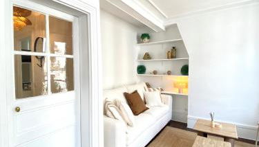 Elegant Montmartre Apartment Overlooking Paris Rooftops - Foto 2