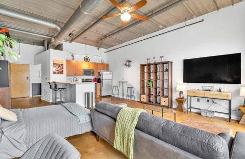 Charming 1BR Condo - Full Kitchen - Uptown Living - Foto 26