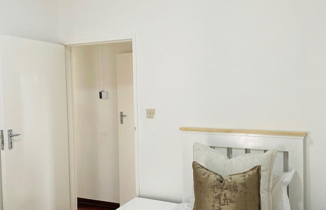 Immaculate Home in Avondale West - 2166 - Foto 19