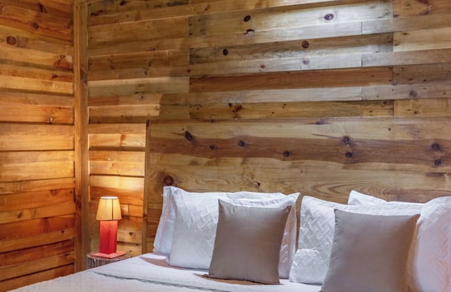 Alaya Stays Suro Woodbine Chalet Cottage - Foto 12