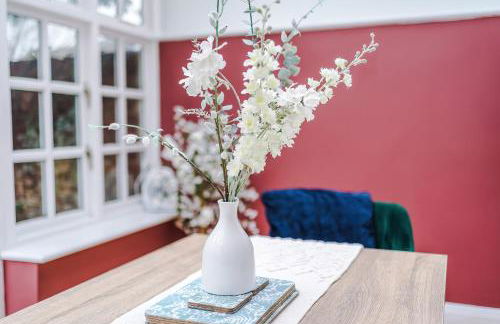 Stylish 4 Bedroom Home in Port Sunlight with 7 Beds Perfect for Business Bookings and Groups - Foto 21