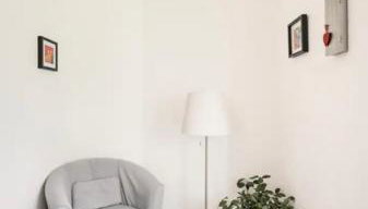 Günstiges grünes Ferienzimmer mit separater moderner Dusche - Foto 4