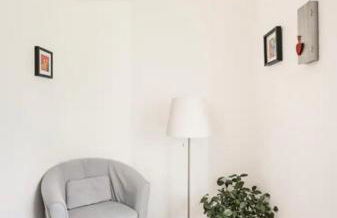 Günstiges grünes Ferienzimmer mit separater moderner Dusche - Foto 4