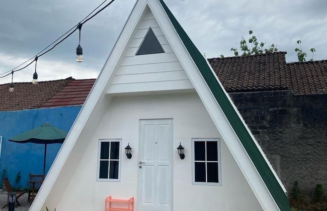 Tropical House and Mini Golf Yogyakarta - Foto 17