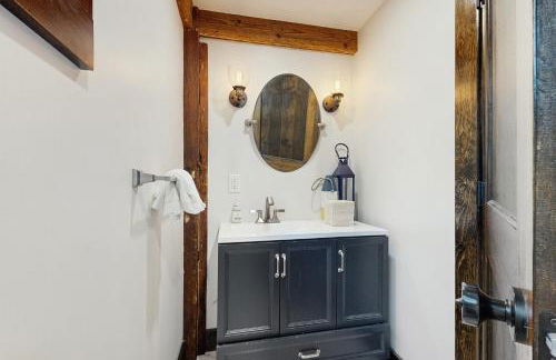 Red Barn & Blueberries - Photo 26