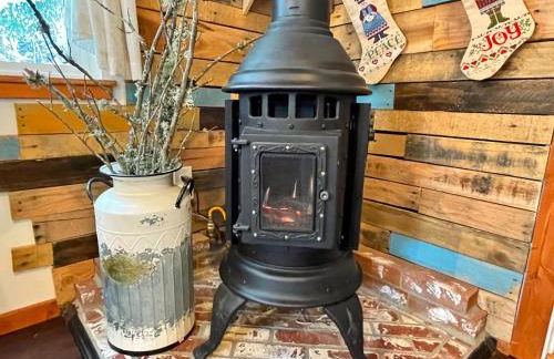 Kataluma Inn, Sandpoint, Idaho - Entire Cozy Cabin, Pet Friendly - Photo 11