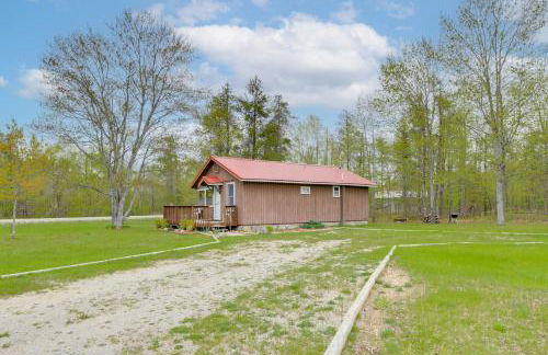 Cozy Onaway Vacation Rental with Deck and Fire Pit! - Foto 27