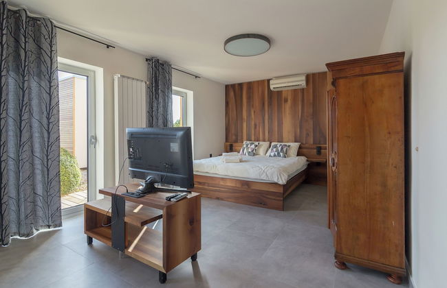 Pool Villa Izabela With Wellness - Photo 10