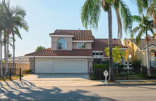 Stylish Home w Full Kitchen Garage Backyard - Foto 22