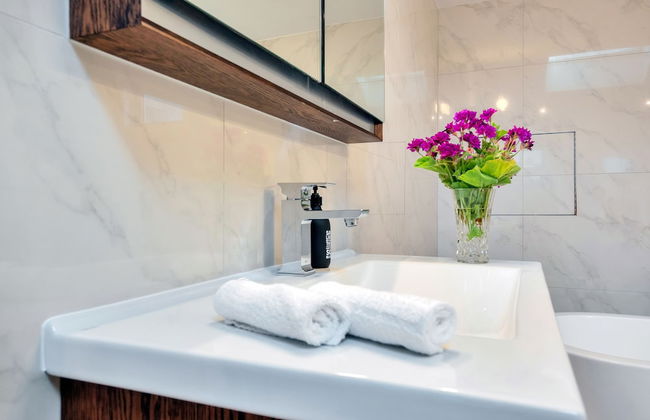 Elegant Sea-View Villa on the Northshore - Photo 43