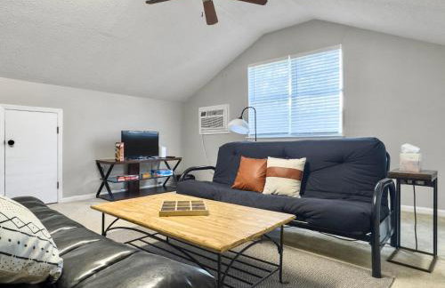 Cozy Home Away From Home - Pet-friendly, King bed - Foto 28