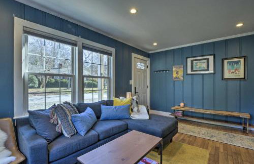 Renovated Carrboro House with Deck and Fire Pit! - Foto 6