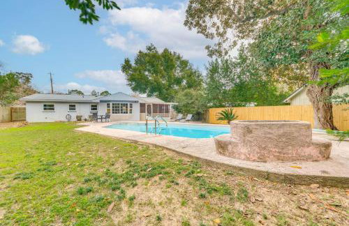 Foosball Games and Al Fresco Dining Pensacola Home! - Foto 27