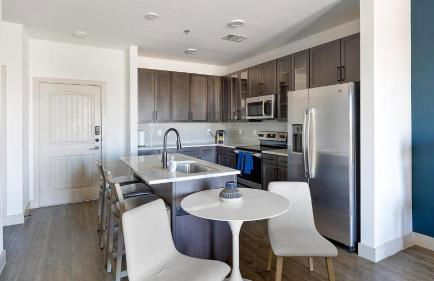 Landing Stylish 2BD Clubhouse Courtyard - Foto 26