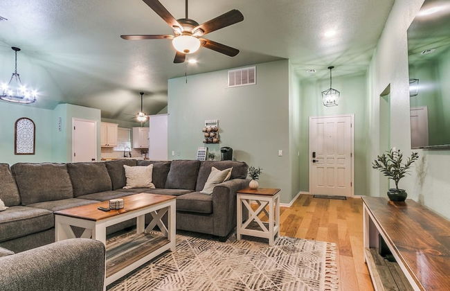 Serene Modern Farmhouse on 2 Acres - Foto 24