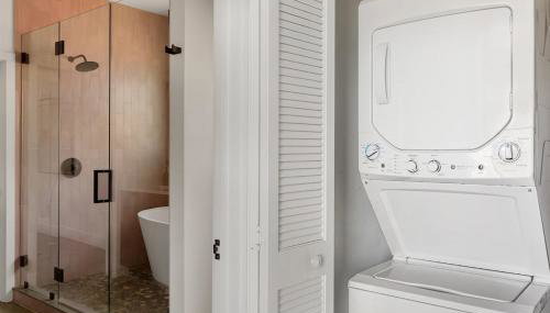 Glass House - Hot Tub - Voted AVL's #1 Luxe Stay - Foto 2