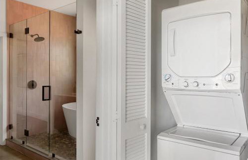 Glass House - Hot Tub - Voted AVL's #1 Luxe Stay - Foto 2