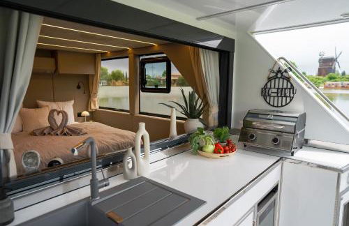 Lieblingsplatz Parey - schwimmendes Living Luxboot - Foto 23