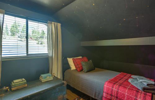Pet-Friendly Escape w/ Game Room & Fire Pit! - Foto 25