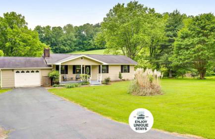 Country Lane Cottage- privacy & quiet neighborhood - Foto 1