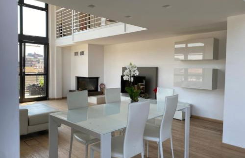 PENTHOUSE LUCE Milano near Metro-Bus-tram - Foto 6