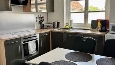 Premium Quartier - Modernes Apartment, 2 Schlafzimmer, WLAN, Parken, Küche - Foto 2, stove, pet friendly, toaster