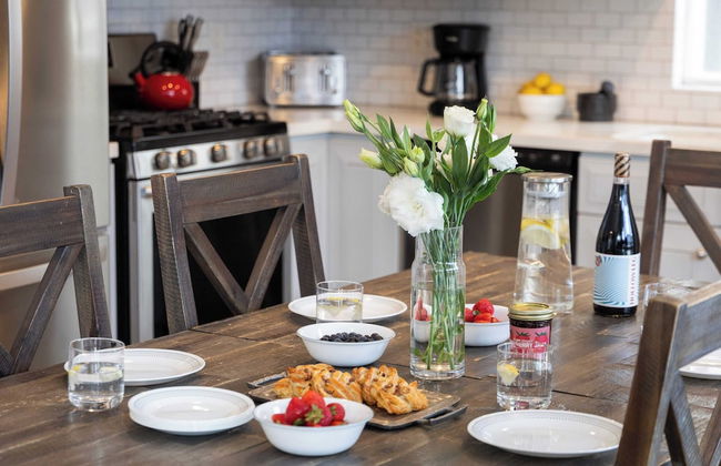 Sandy by Avantstay Oceanview, Steps to Beach Patio w/ Fire Pit + Dining Area - Foto 9