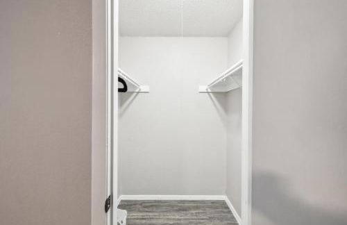 The Landry 279 Spacious and Cozy 2 Bedroom 1bth - Foto 15