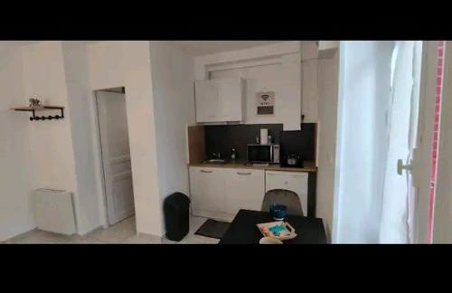 Studio A au pied des Thermes de Néris-les-Bains - Foto 6