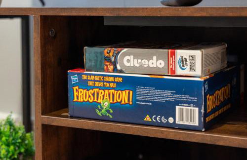 Comfortable 4 Bed Home - Free Parking & Fast WiFi - Foto 10