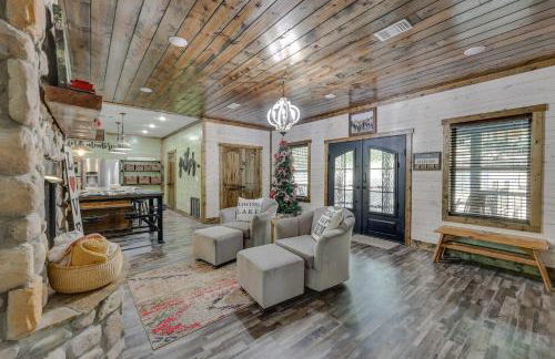 Hot Tub and Forest Views Broken Bow Group Haven! - Foto 7