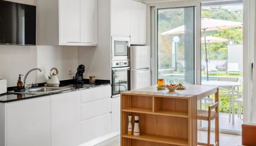 Modern Studio Steps From Beach - Photo 3, toaster