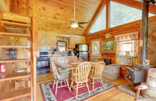 Secluded Mountain Cabin with Decks and Gazebo! - Foto 6