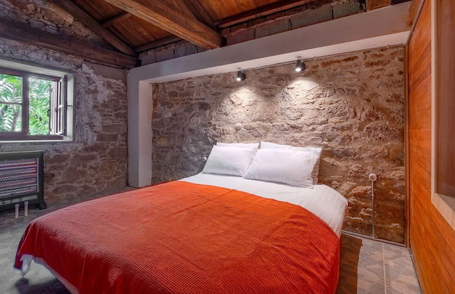 Central Stone Loft - 2 Mins Beach - 5 Mins Marina - Foto 1