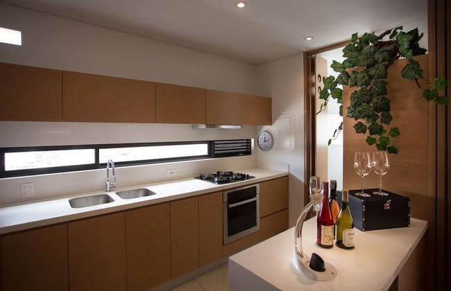 93 Luxury Suites & Residences - Photo 16