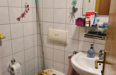 Privates Studio mit Balkon und Übernachtungsmöglichkeit in eine Wohngemeinschaft in der Nähe des Flughafens Leipzig,Halle - Foto 9