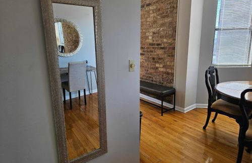 Two Bedroom West Loop - Foto 29