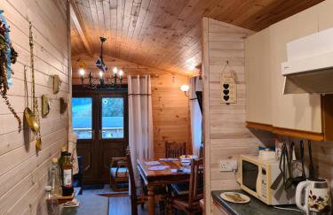 Unique Caravan with Outdoor Space Lodge - Foto 33