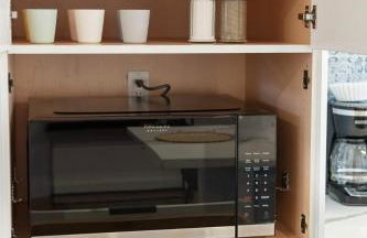 Pet Friendly 3 Bdrm House with Private Yard - Foto 15