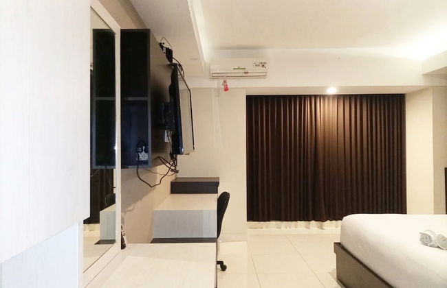 Luxurious Studio At Mataram City Apartment - Photo 4