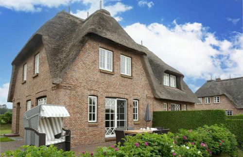 Seesucht-Föhr - Moderne Reet-Haushälfte mit Sauna, Garten & Terrasse nahe Wattenmeer - Photo 1