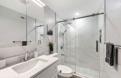 Brand New Dbl Unit Roofdeck Outdoor Patio - Foto 32