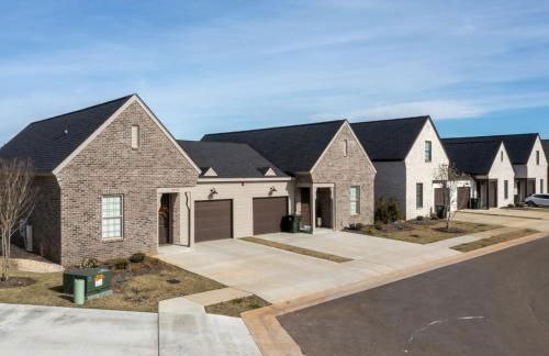 Landing Stylish 2BD Gym Clubhouse - Photo 21