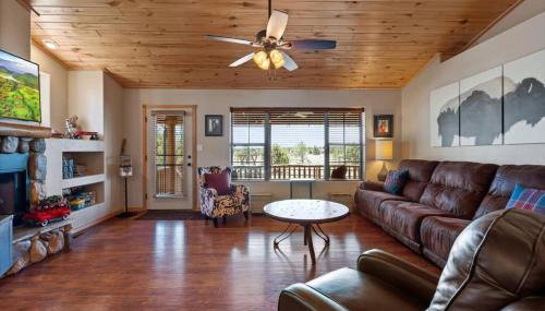 Cabin with Wild Horses, Fireplace, Dog Friendly & StarLink - Foto 5