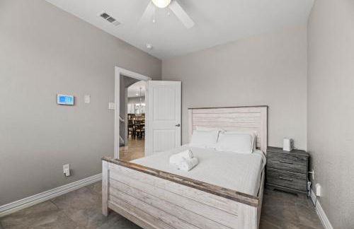 Spacious Grand Prairie Getaway - Foto 19