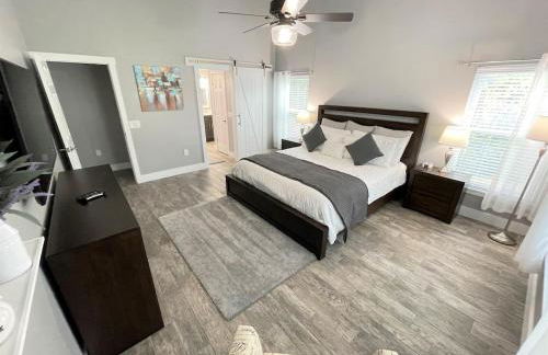 Phenomenal 7BR 4 Master Suites Southeast Pool Hot Tub Gas BBQ 2 Miles to Disney - Foto 3